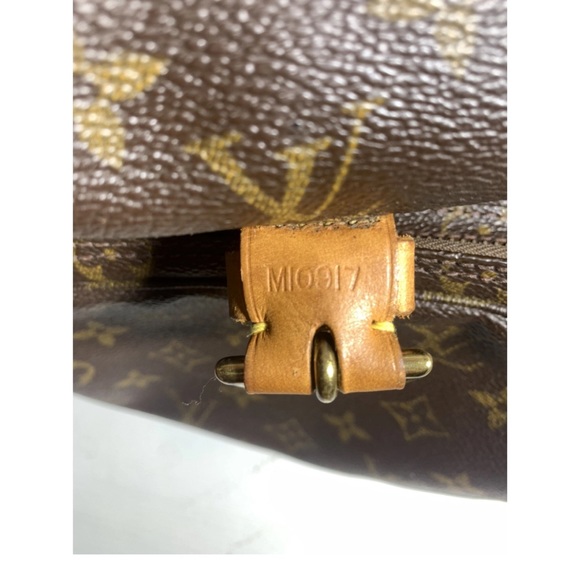 Louis Vuitton backpack - Picture 8 of 11